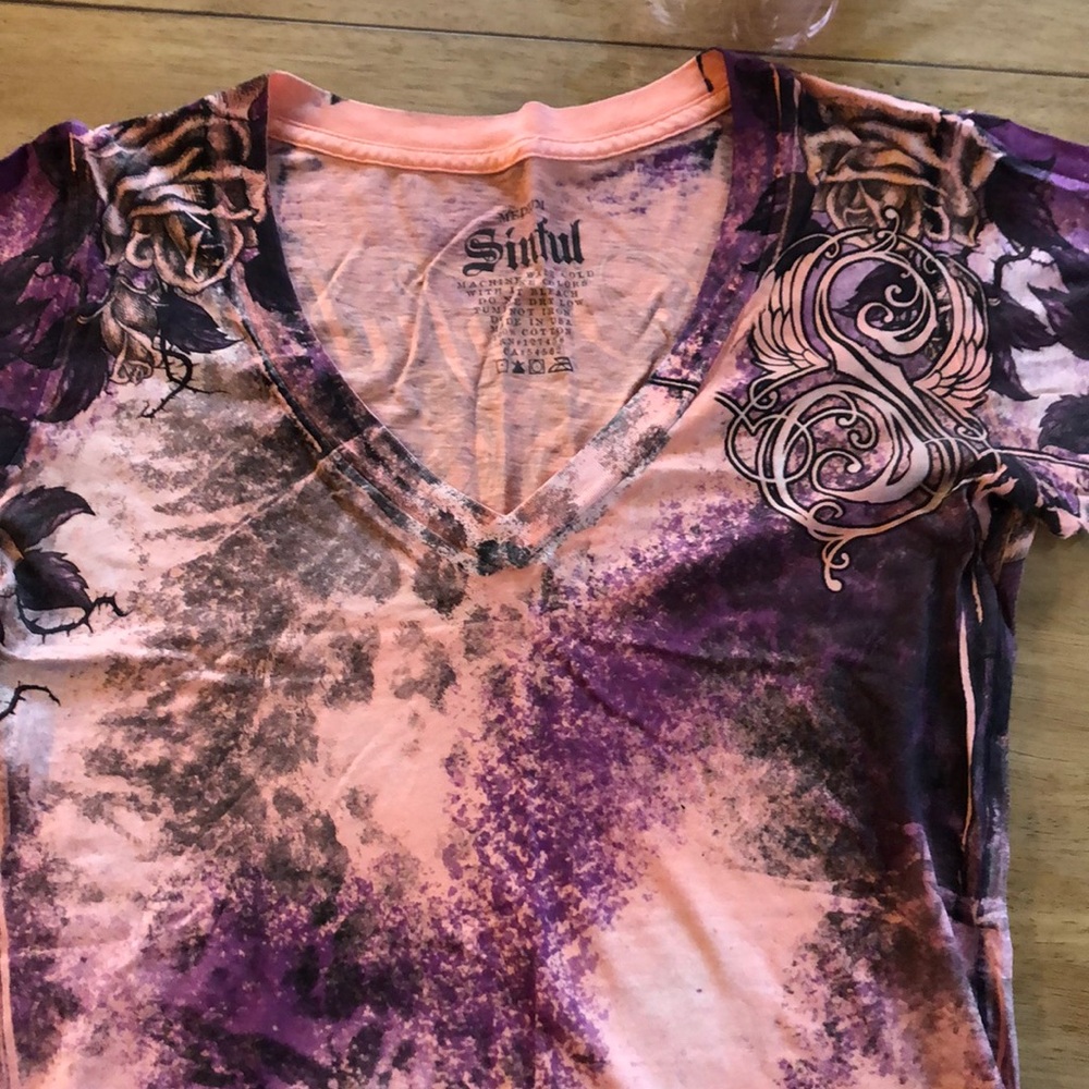 Buckle tee shirt